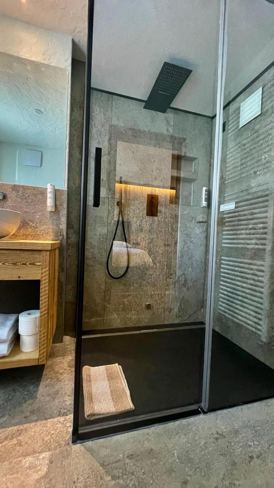 Hotel Pontiglia Livigno Bagian luar foto