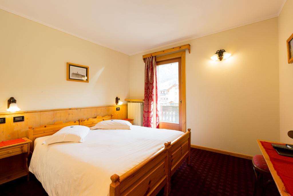 Hotel Pontiglia Livigno Bagian luar foto