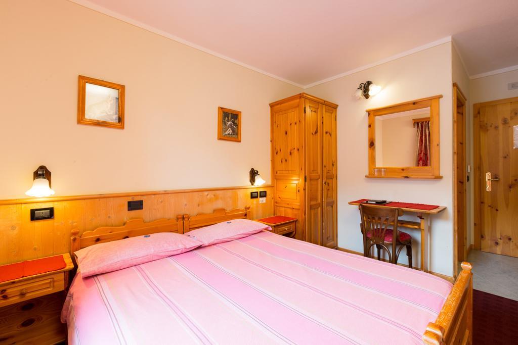 Hotel Pontiglia Livigno Bagian luar foto